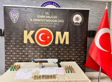 İzmir’de silah zoruyla senet imzalatan çeteye operasyon