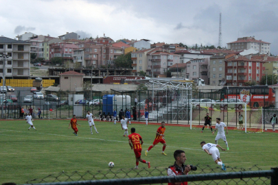 Edirnespor'da teknik direktör ve futbolcular sözleşmelerini feshetti